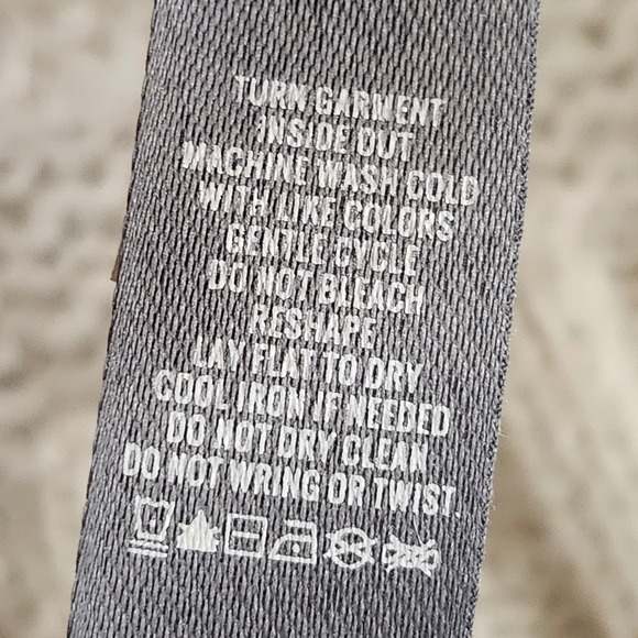 Aerie Fair Isle Turtleneck Sweater Red Cream Pink Soft‎ Oversized Slouchy Medium - Picture 8 of 12